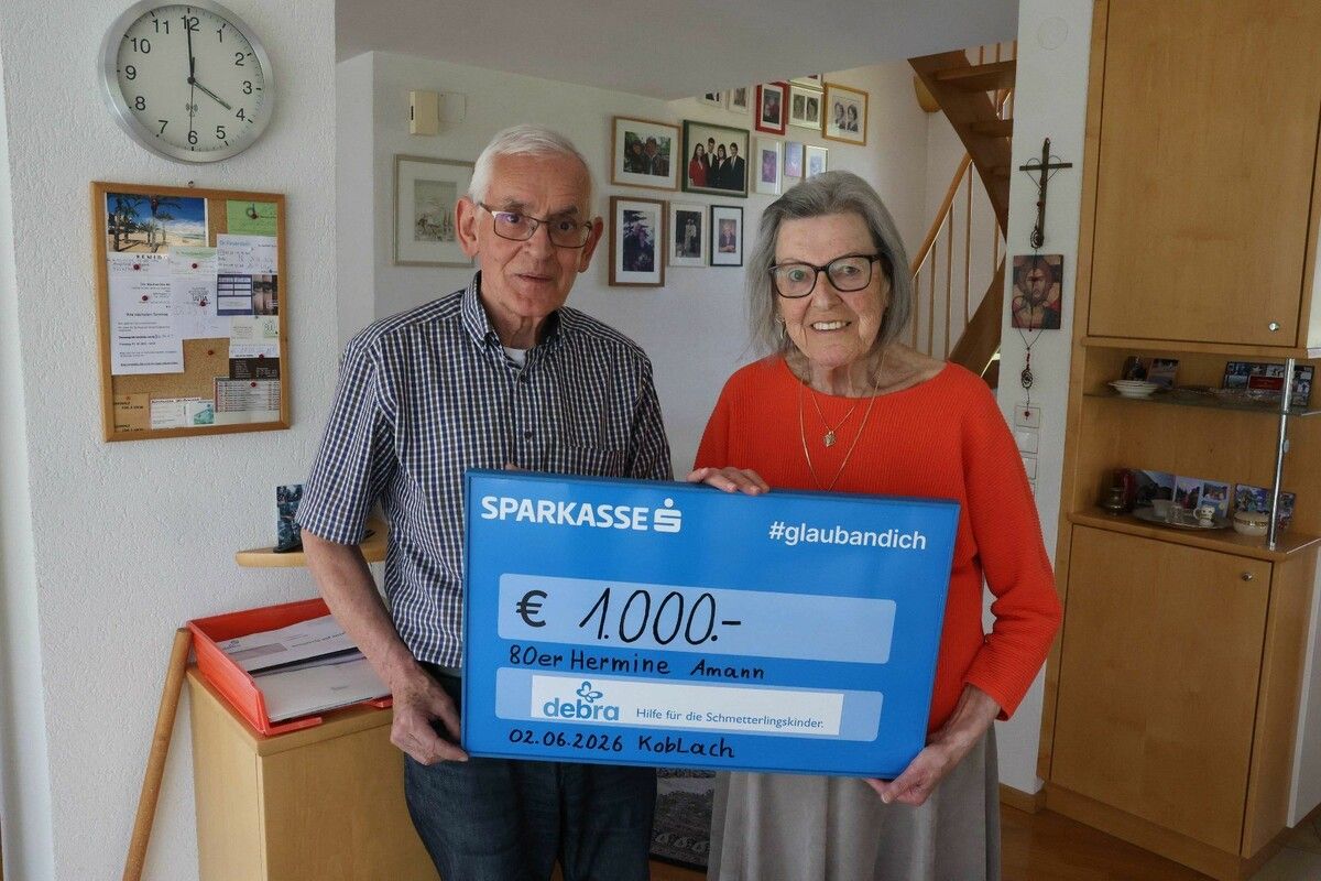 „Quadro-Ernst“ bekam von Hermine „Hermi“ Amann eine schöne Spende überreicht.⇒ame