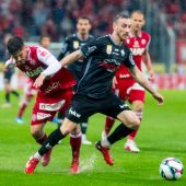 SCR Altach verlängert mit Arbeitsbiene Bähre