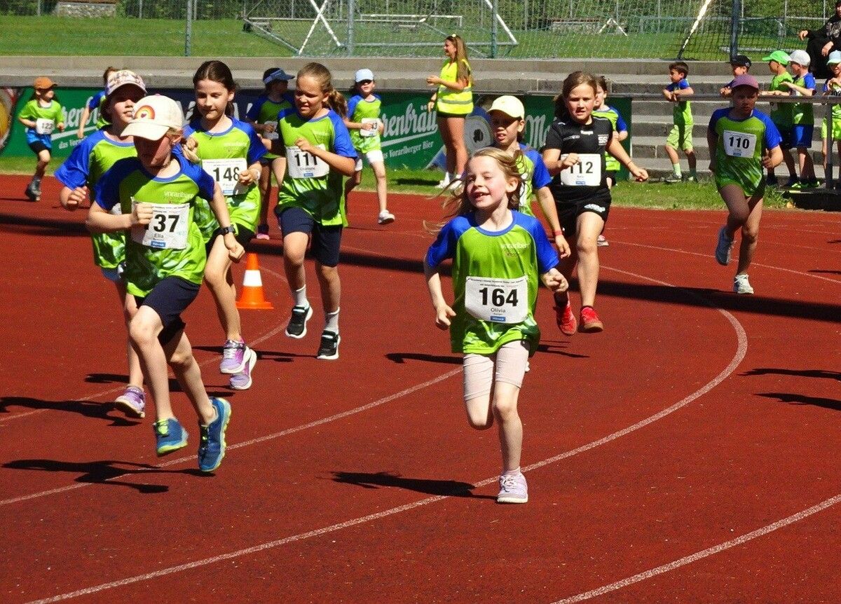 Trotz Temperaturen über 30 Grad gaben die Läuferinnen und Läufer beim 24. Dornbirner Stadtlauf wieder alles.⇒cth (3)