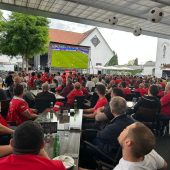 Public Viewing erst nach Behördenmarathon