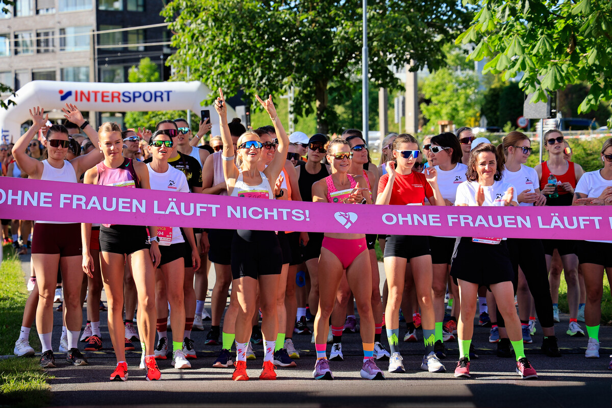 Vor dem sehnsüchtig erwarteten Start stand entsprechendes Aufwärmen an.⇒VN/Bildstein