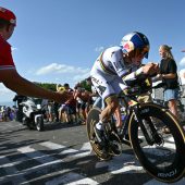 Evenepoel dominiert im Zeitfahren