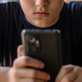 Wie Handy zur Kinderbetreuung wird