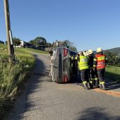 38-Jähriger flüchtet nach Überschlag
