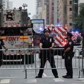 Angst vor Teileinsturz: Hochhaus in Manhattan evakuiert