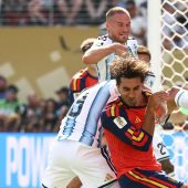 Spanien triumphiert, Messi trauert