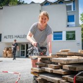 Poolbar zimmert am Festivalgefühl