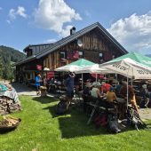 Mit der VN-Wanderserie auf die Berg­kristallhütte in Au. »A5