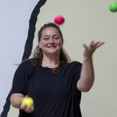 Catherina Fricker erheitert als Clownin Paulinde die Besucher des Gauklerfests. »C8