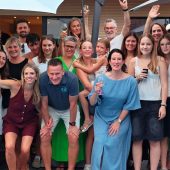 Sommer- und Poolparty mit närrischem Flair