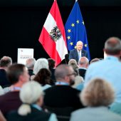 Nah am Volk und tief im Rechner