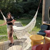 Backstage beim Poolbar-Festival: ­Disney-Zahnbürsten und Sonnenblumen