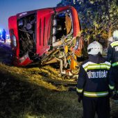 Zwölf Tote bei Busunfall in Ungarn