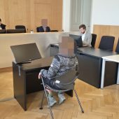 Frau brach ihrem Freund gleich drei Rippen