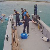 Floß mit sieben Männern in Seenot geraten