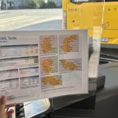 „Schummelzettel“ im Bus
