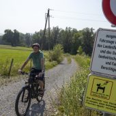 Fahrradweg durchs Ried wieder vertagt: „Der Radler ist halt nichts wert“. »A3
