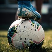Der Ball rollt wieder