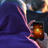 Nach der Sonnenfinsternis: Augenärzte warnen vor möglichen Netzhautschäden. »A3