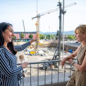 Neuer Logenplatz für die Großbaustelle