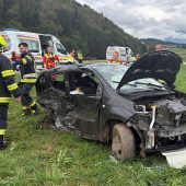 Zwei Pkw kollidiert