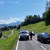 Überholmanöver endet mit Totalschaden