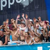 12.500 Fans feiern Beach-Spektakel