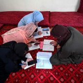 Taliban sperren Millionen Mädchen aus