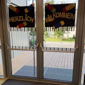 Neue Direktorin startet in Containerschule