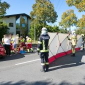 Verbotenes Überholmanöver endet mit schwerem Unfall in Rankweil