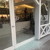 Einbruch in Bregenz: Täter hinterlässt Scherbenhaufen