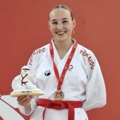Karatelady Hanna Devigili erkämpft in Tirana Gold. »C3
