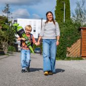 Hand in Hand in einen neuen Lebensabschnitt