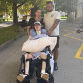 Jason kämpft sich zurück – seine Familie kämpft mit ihm. »A6