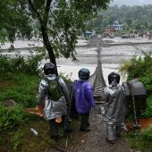 Nepal ringt mit den Flutfolgen