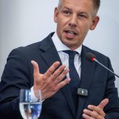 Politik in Kürze