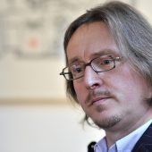 Peter de Caluwe kommt