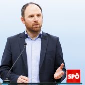 Politik in Kürze