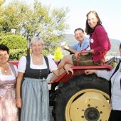 Buch tanzt wieder in Tracht