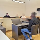 Zellengenossen im Gefängnis brutal attackiert