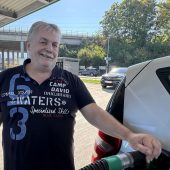 Mit einfachen Tipps lässt sich beim Tanken Geld sparen. »A3