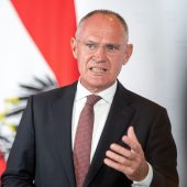 Politik in Kürze