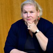 „Trauerzeit“ für Frauen nach Fehlgeburt