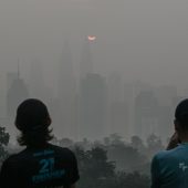 Brände in Indonesien: Höchste Alarmstufe in Südostasien